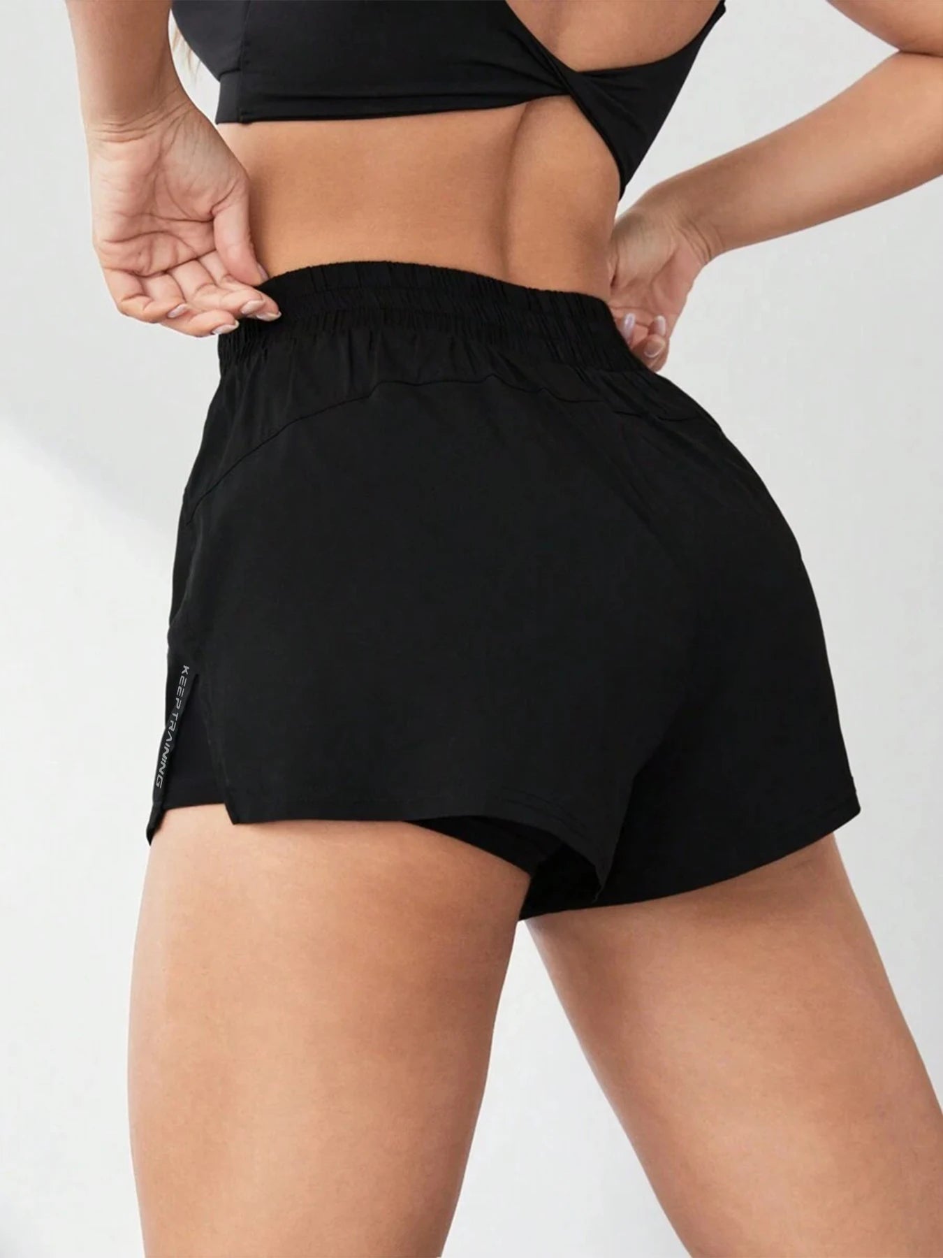 Calções UA33 Casual Slim Fit – Elegância e Conforto para a Primavera/Verão