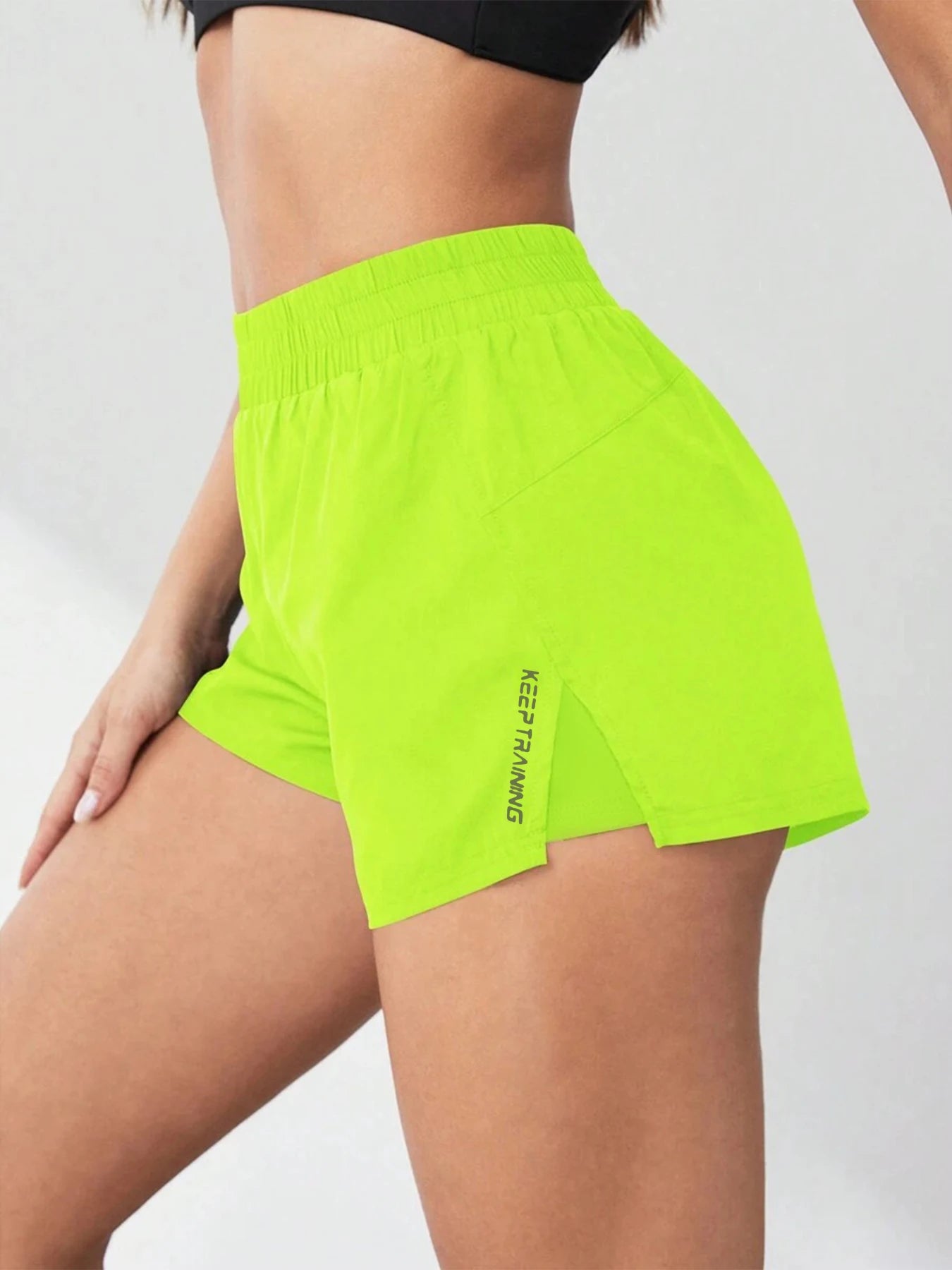 Calções UA33 Casual Slim Fit – Elegância e Conforto para a Primavera/Verão